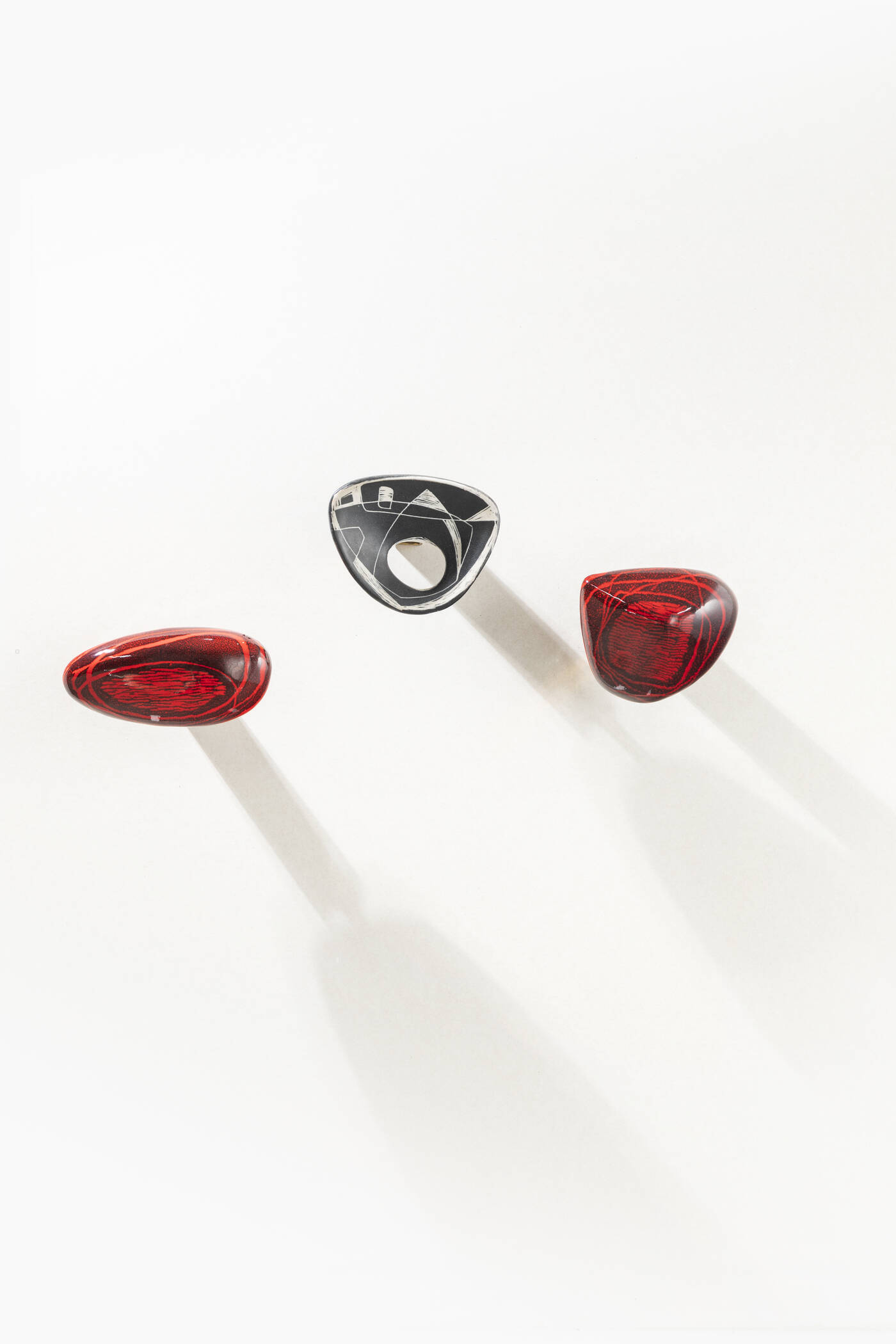 VICTOR CERRATO - Tre appendiabiti a muro