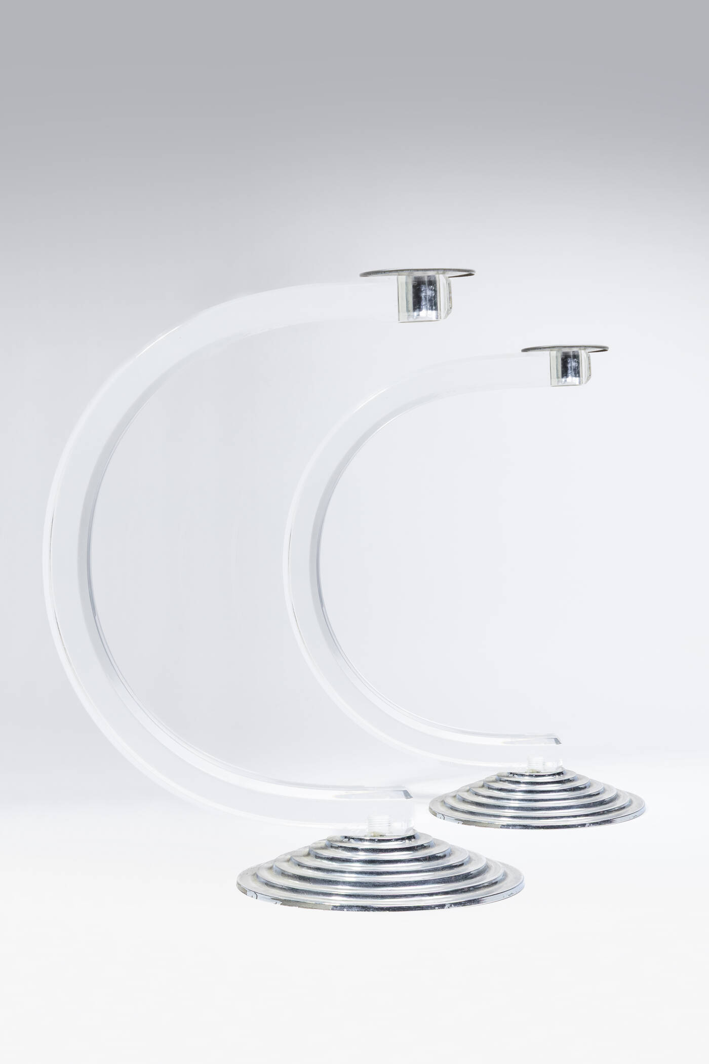 COPPIA DI CANDELABRI - Coppia di candelabri in plexiglass anni '40