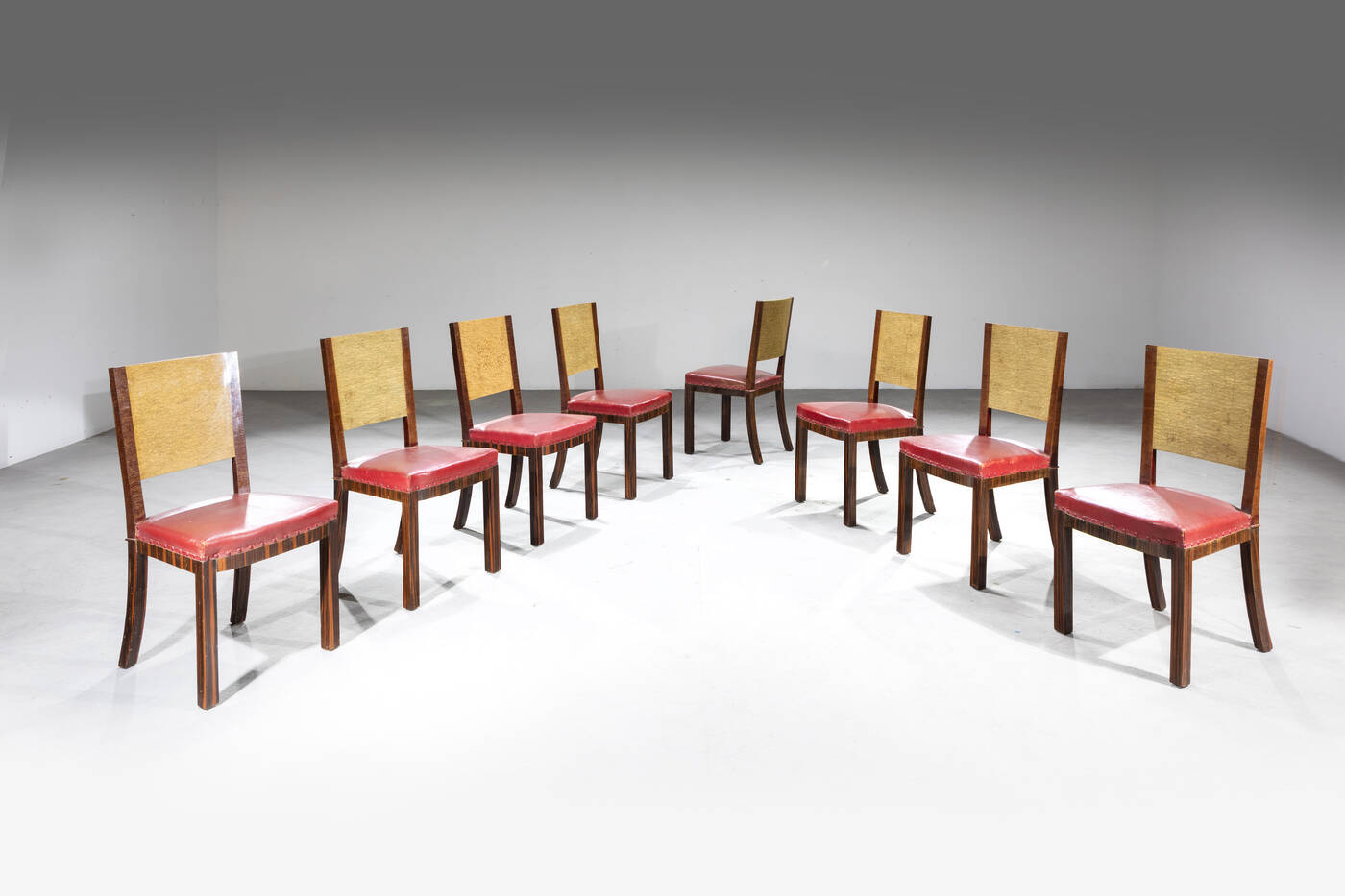 PRODUZIONE ITALIANA - Otto sedie 