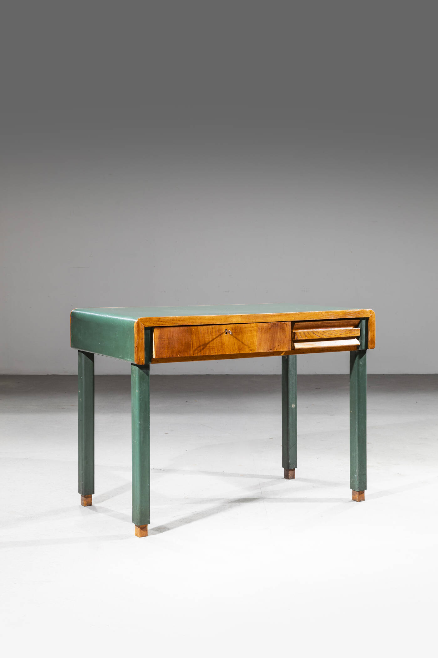 BELLOTTI ENRICO E MAURO - Scrivania