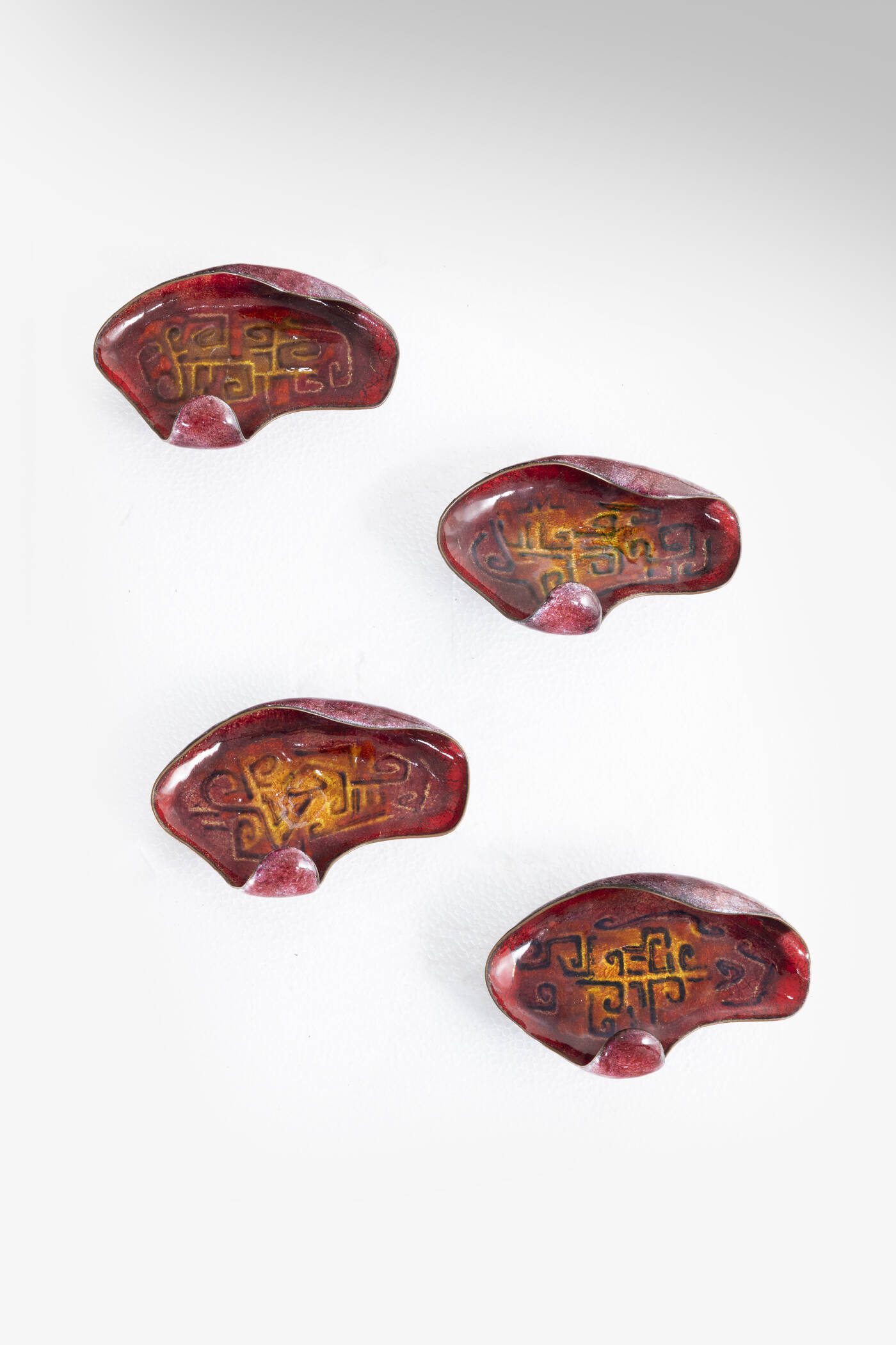 PRODUZIONE ITALIANA - Set di quattro appendiabiti