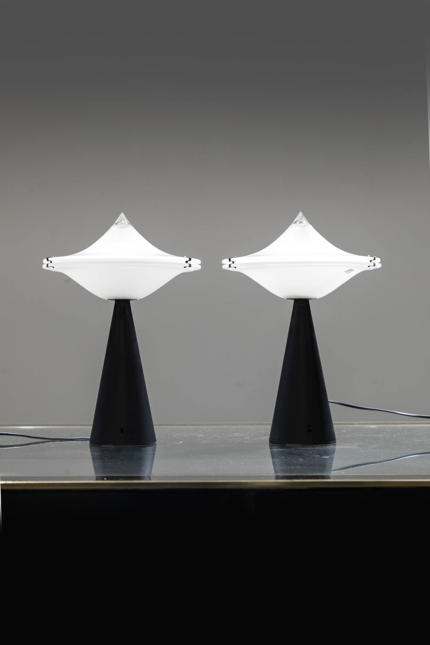 L. CESARO - Coppia di lampade da tavolo